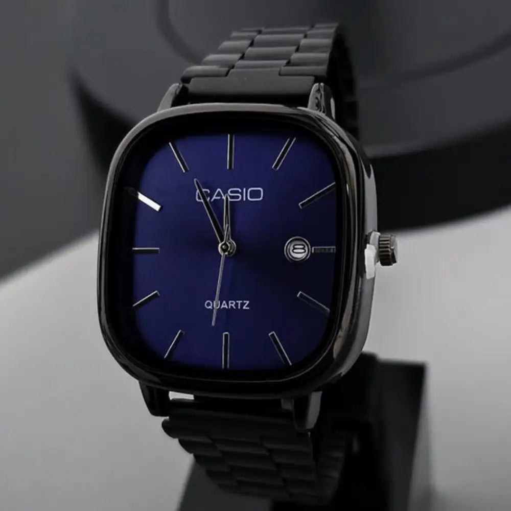 Casual Vintage Analog Watch